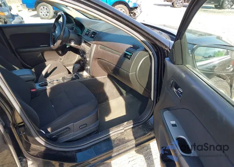 2010 Ford Fusion Hybrid z USA, uszkodzony, nr VIN 3FADP0L3XAR349189